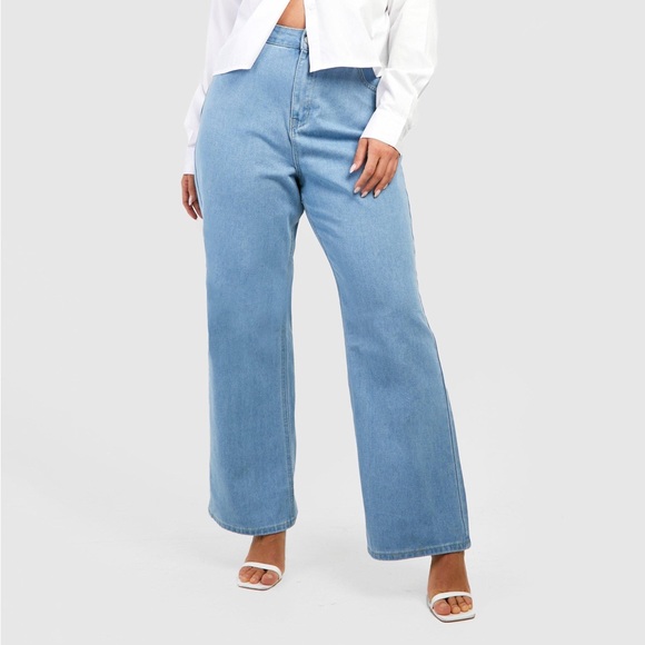 Plus Acid Wash Wide Leg Jean - Picture 4 of 5